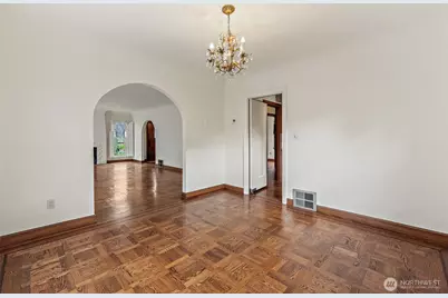 4208 51st Avenue NE, Seattle, WA 98105 - Photo 8