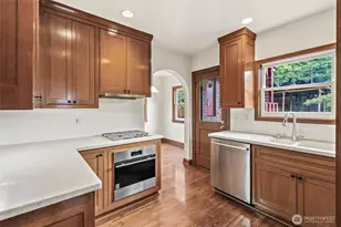 4208 51st Ave NE, Seattle, WA 98105 - Photo 10