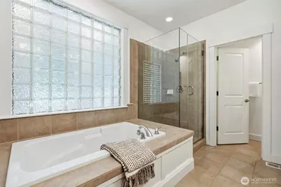 716 99th Avenue NE, Bellevue, WA 98004 - Photo 16