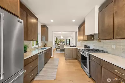 520 30th Avenue E, Seattle, WA 98112 - Photo 10