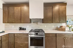 520 30th Ave E, Seattle, WA 98112 - Photo 8