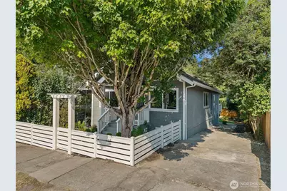 520 30th Avenue E, Seattle, WA 98112 - Photo 1