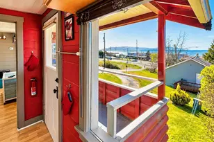 522 12th St, Bellingham, WA 98225 - Photo 2