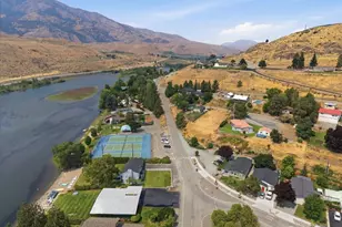 634 Warren Ave W, Pateros, WA 98846 - Photo 12
