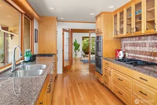 604 SW 206th St, Normandy Park, WA 98166 - Photo 12
