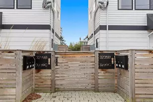 3239 61st Ave SW, Seattle, WA 98116 - Photo 10