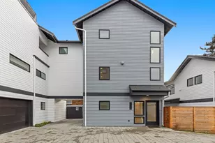 3239 61st Ave SW, Seattle, WA 98116 - Photo 12