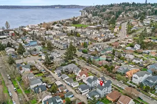 3239 61st Ave SW, Seattle, WA 98116 - Photo 2