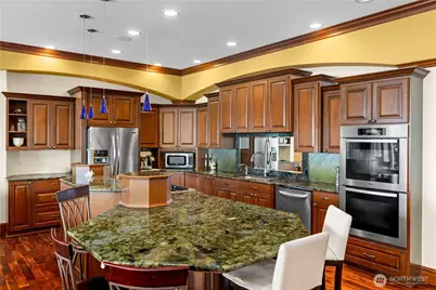6669 N NE Windermere Road, Seattle, WA 98115 - Photo 12