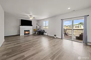978 Livernash St, Buckley, WA 98321 - Photo 6
