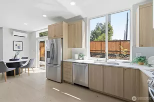 1407 29th Ave, Seattle, WA 98122 - Photo 12