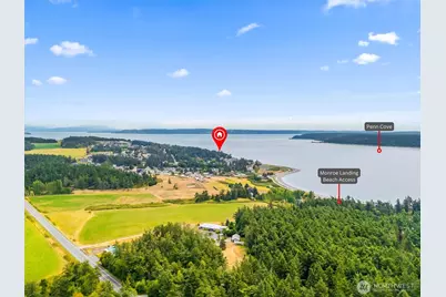 822 Walker Avenue, Oak Harbor, WA 98277 - Photo 2