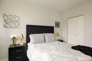 2929 1st Ave, Seattle, WA 98121 - Photo 14