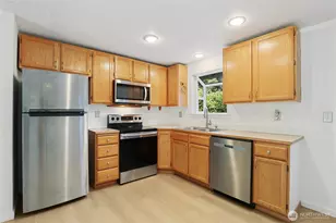 25950 NW Circle Dr S, Poulsbo, WA 98370 - Photo 10