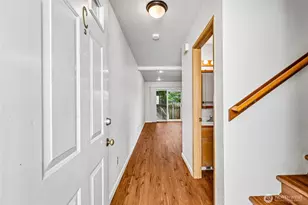 2110 Highland Ave, Everett, WA 98201 - Photo 2