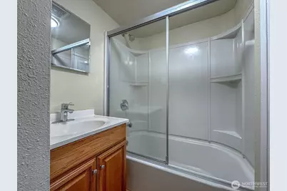 7103 Linden Avenue N #1-5, Seattle, WA 98103 - Photo 22