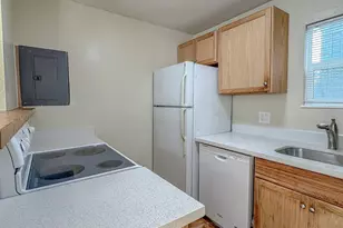 7103 Linden Ave N, Seattle, WA 98103 - Photo 18