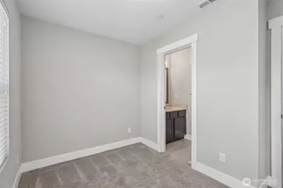 14403 34th Lane S, Tukwila, WA 98168 - Photo 6