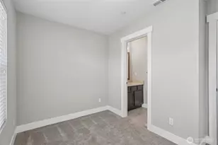 14403 34th Ln S, Tukwila, WA 98168 - Photo 6
