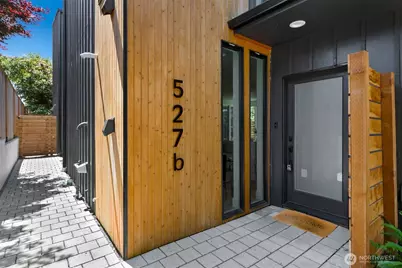 527 NE 89th Street #B, Seattle, WA 98115 - Photo 2