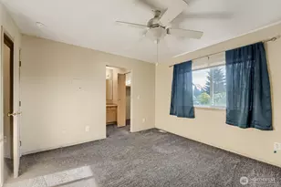 9014 E Main St, Bonney Lake, WA 98391 - Photo 10