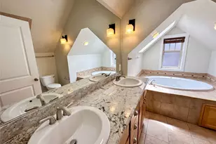 1553 58th St, Seattle, WA 98107 - Photo 8