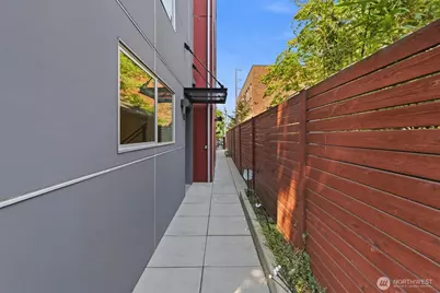 315 W Galer Street #107, Seattle, WA 98119 - Photo 30