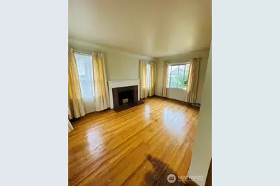 4137 54th Avenue SW, Seattle, WA 98116 - Photo 2