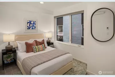 9553 Ashworth Avenue N #B, Seattle, WA 98103 - Photo 16