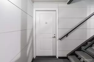 230 SW Clark St, Issaquah, WA 98027 - Photo 2