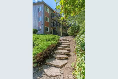 230 SW Clark Street #C-104, Issaquah, WA 98027 - Photo 24