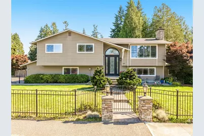804 15th Street SW, Edmonds, WA 98020 - Photo 2