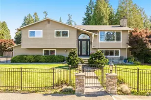804 15th St SW, Edmonds, WA 98020 - Photo 2