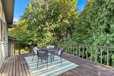 17202 Sealawn Place, Edmonds, WA 98026 - Photo 32