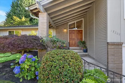 17202 Sealawn Place, Edmonds, WA 98026 - Photo 2