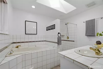 17255 SE 142nd Street, Renton, WA 98059 - Photo 18