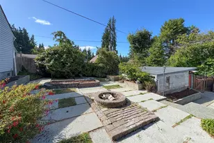 519 W 15th St, Port Angeles, WA 98362 - Photo 32