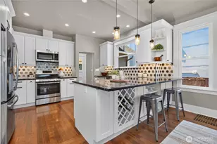 409 NE 60th St, Seattle, WA 98115 - Photo 16