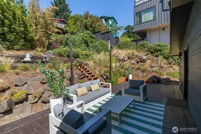 425 26th Avenue E, Seattle, WA 98112 - Photo 32