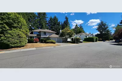 2800 235th Place NE, Sammamish, WA 98074 - Photo 2