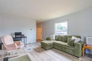 300 Park Ave, Buckley, WA 98321 - Photo 10