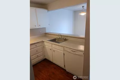 28610 16th Avenue S #102, Federal Way, WA 98003 - Photo 8