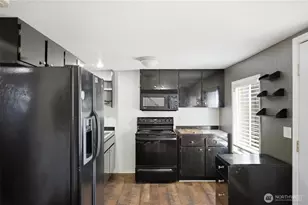 509 S 60th St, Tacoma, WA 98408 - Photo 4