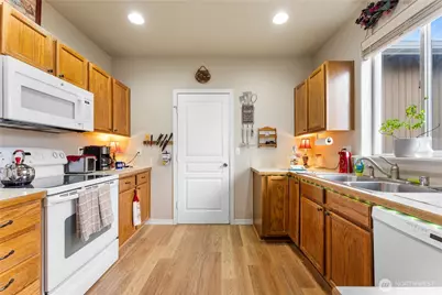 521 N Florida Drive, Moses Lake, WA 98837 - Photo 10