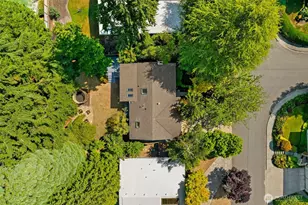 16570 SE 19th St, Bellevue, WA 98008 - Photo 30