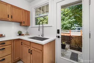 1617 Division Ave, Tacoma, WA 98403 - Photo 12