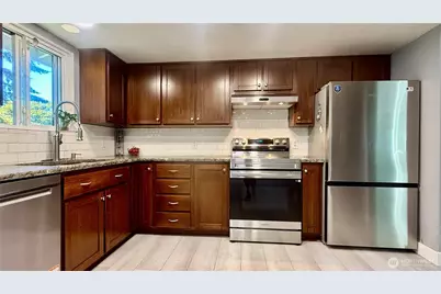 22045 Peter Grubb Road SE, Renton, WA 98058 - Photo 8