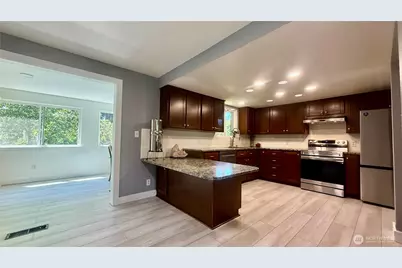 22045 Peter Grubb Road SE, Renton, WA 98058 - Photo 12