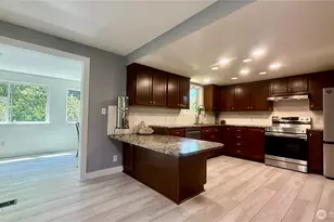22045 Peter Grubb Rd SE, Renton, WA 98058 - Photo 12