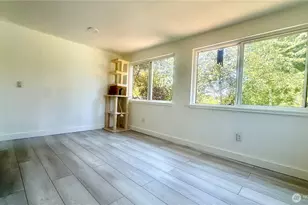 22045 Peter Grubb Rd SE, Renton, WA 98058 - Photo 14